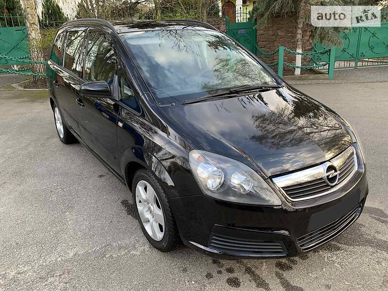 Хэтчбек Opel Zafira 2006 в Киеве