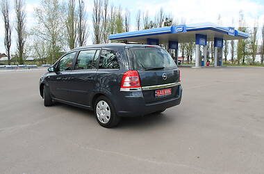 Универсал Opel Zafira 2009 в Сумах