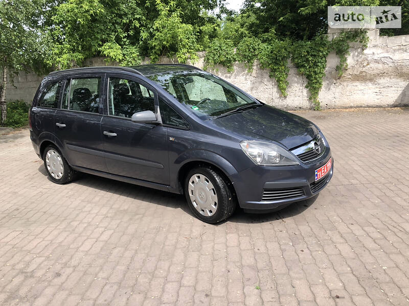 Универсал Opel Zafira 2005 в Днепре