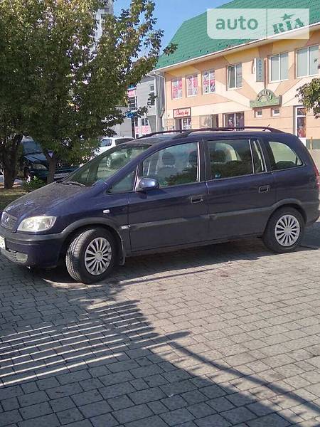 Мінівен Opel Zafira 2000 в Ужгороді