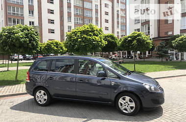 Минивэн Opel Zafira 2011 в Ивано-Франковске