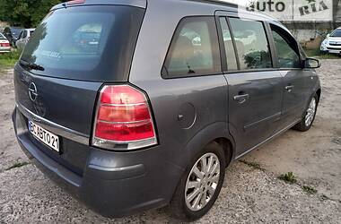 Универсал Opel Zafira 2005 в Львове