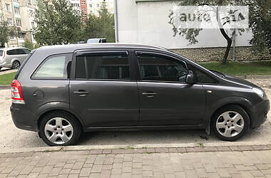 Мінівен Opel Zafira 2012 в Івано-Франківську