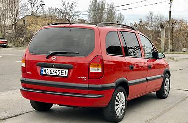 Хэтчбек Opel Zafira 2002 в Одессе