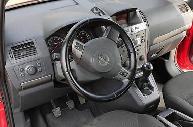 Минивэн Opel Zafira 2006 в 