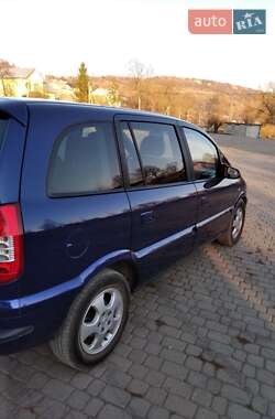 Мінівен Opel Zafira 2004 в Надвірній
