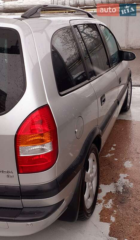 Мінівен Opel Zafira 2001 в Житомирі
