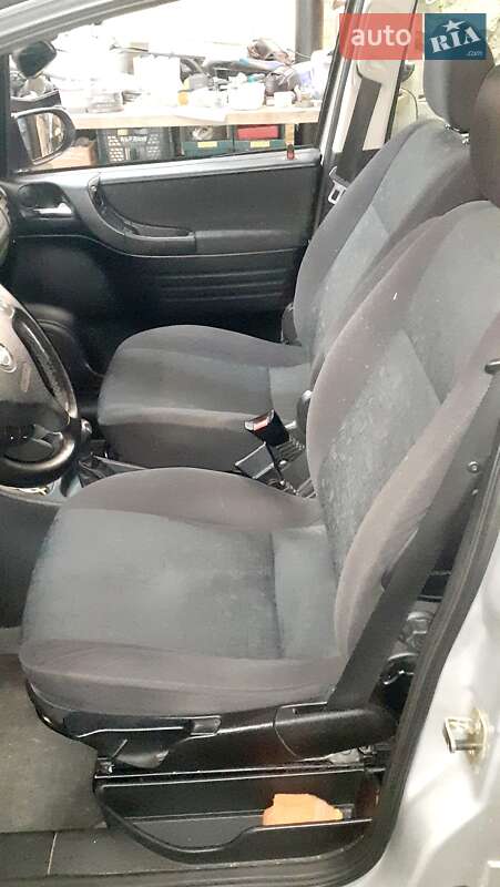 Мінівен Opel Zafira 2001 в Житомирі