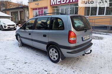 Универсал Opel Zafira 2001 в Могилев-Подольске