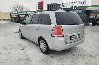 Минивэн Opel Zafira 2005 в 