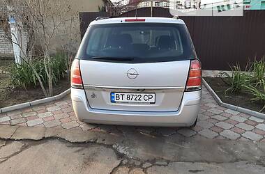 Универсал Opel Zafira 2005 в Бериславе