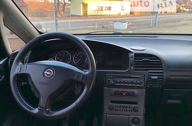 Минивэн Opel Zafira 2005 в Черновцах