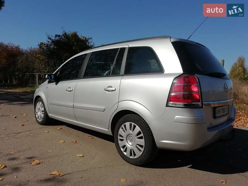 Мінівен Opel Zafira 2007 в Бердичеві