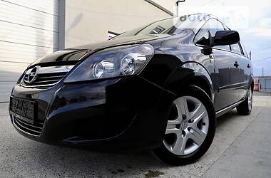 Універсал Opel Zafira 2011 в Дрогобичі