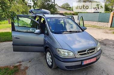 Универсал Opel Zafira 2004 в Полтаве