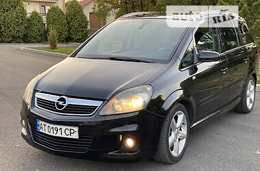Универсал Opel Zafira 2008 в Коломые