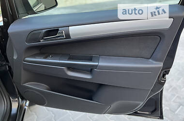 Минивэн Opel Zafira 2009 в 