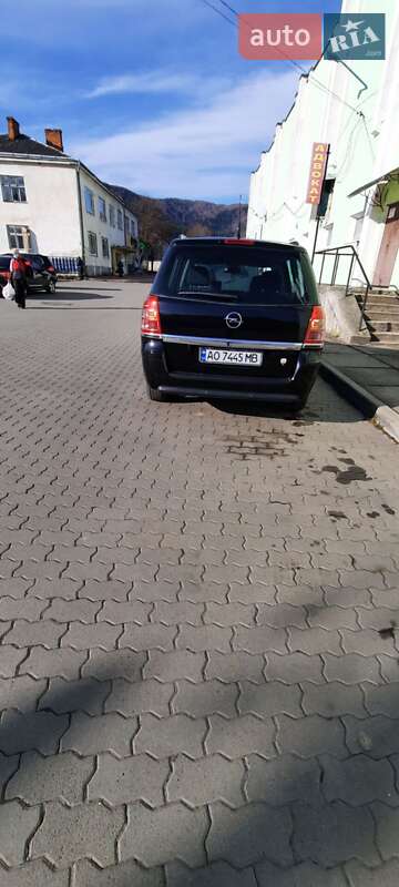 Минивэн Opel Zafira 2008 в Сколе