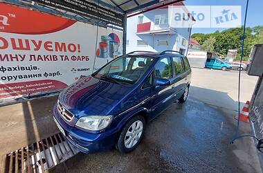 Универсал Opel Zafira 2005 в Калуше