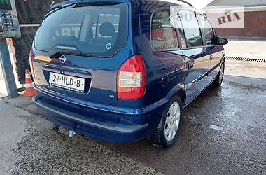 Универсал Opel Zafira 2005 в Калуше