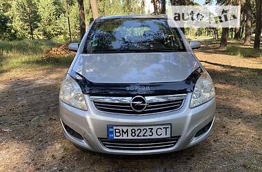 Минивэн Opel Zafira 2008 в Ахтырке