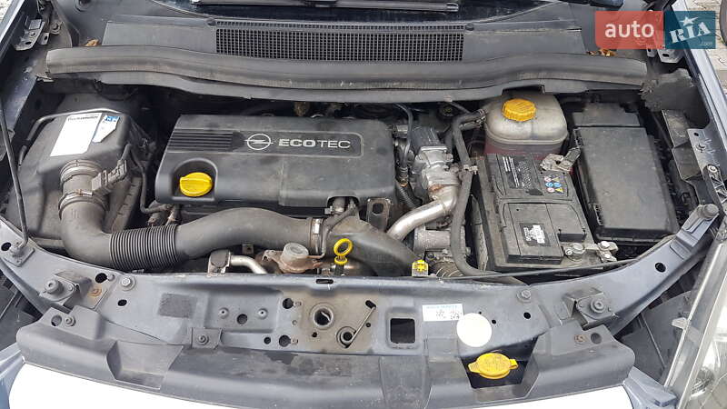 Минивэн Opel Zafira 2008 в Черновцах