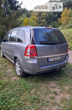 Минивэн Opel Zafira 2011 в Ивано-Франковске