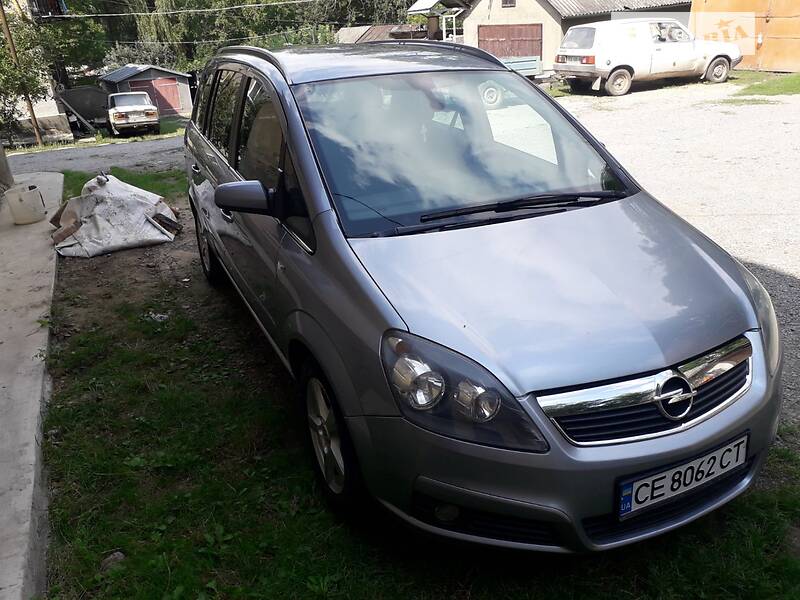 Минивэн Opel Zafira 2007 в Кельменцах