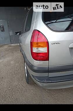 Минивэн Opel Zafira 2001 в Днепре