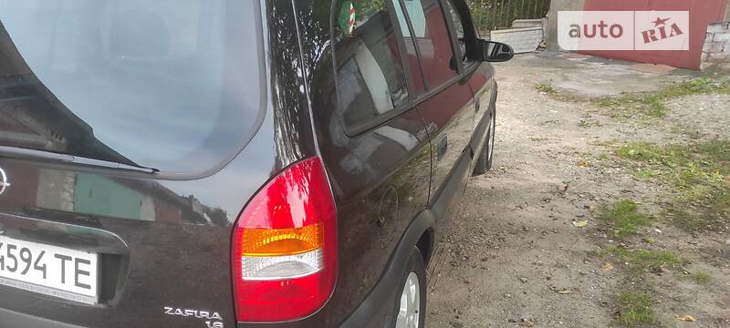 Мінівен Opel Zafira 2001 в Кам'янському