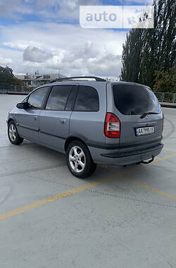 Мінівен Opel Zafira 2004 в Києві