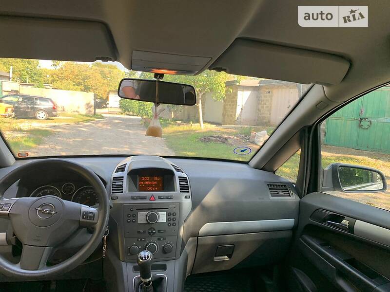 Универсал Opel Zafira 2005 в Запорожье