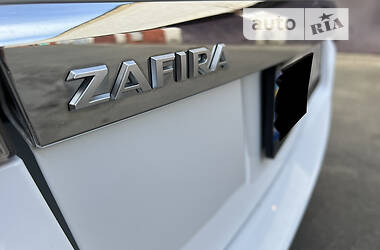 Мінівен Opel Zafira 2009 в Києві