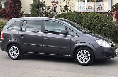 Минивэн Opel Zafira 2011 в 