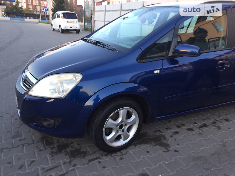 Минивэн Opel Zafira 2008 в Софиевской Борщаговке