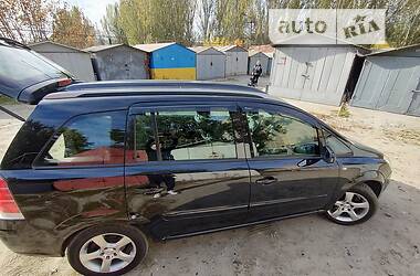 Минивэн Opel Zafira 2005 в Днепре