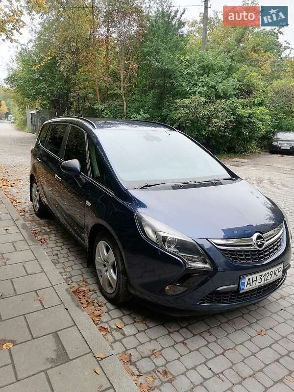Минивэн Opel Zafira 2012 в Львове