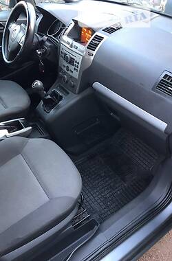 Мінівен Opel Zafira 2005 в Нововолинську
