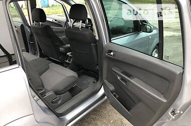 Минивэн Opel Zafira 2008 в 