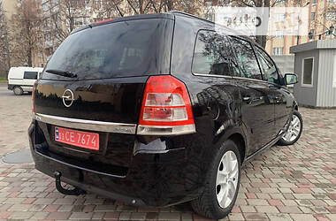 Минивэн Opel Zafira 2011 в Ровно