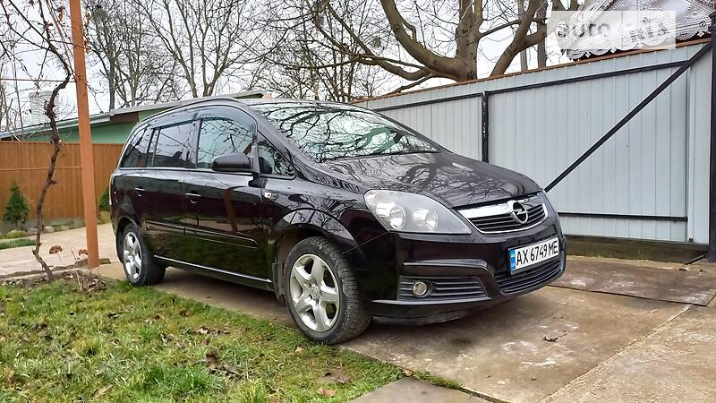 Минивэн Opel Zafira 2008 в Черновцах