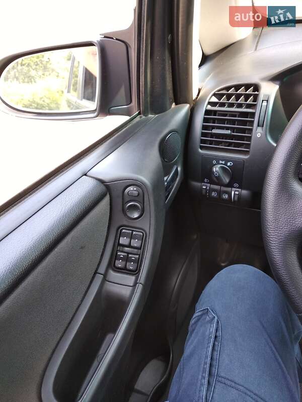 Минивэн Opel Zafira 2002 в Миргороде фото 7 Минивэн Opel Zafira 2002 в Миргороде