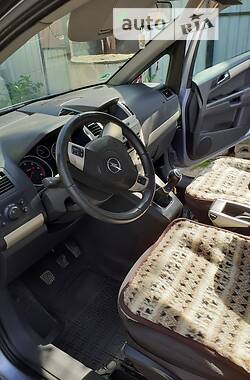 Минивэн Opel Zafira 2008 в 