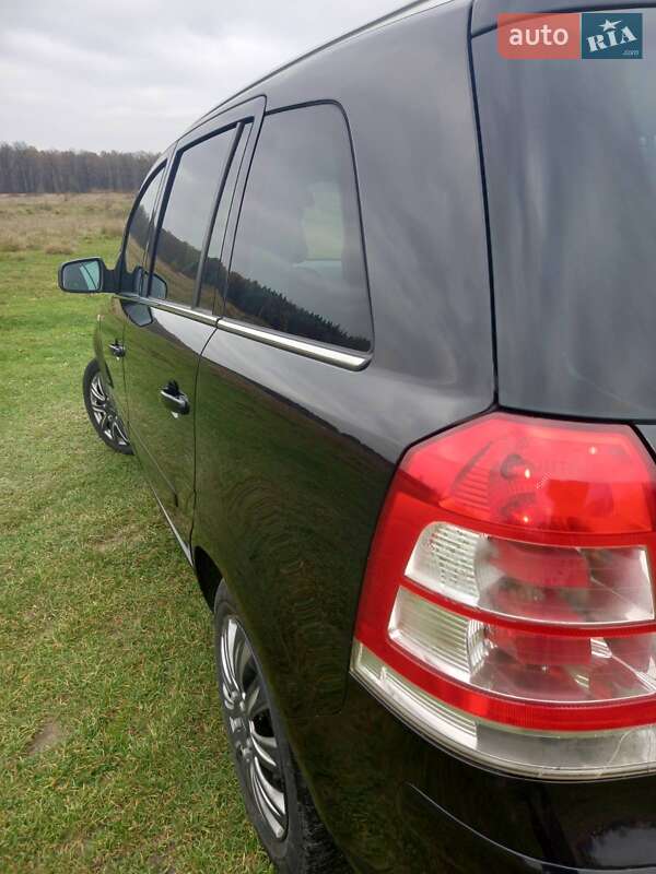 Мінівен Opel Zafira 2011 в Моршині