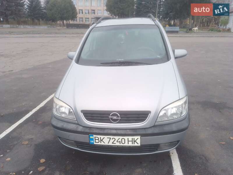 Opel Zafira 2002