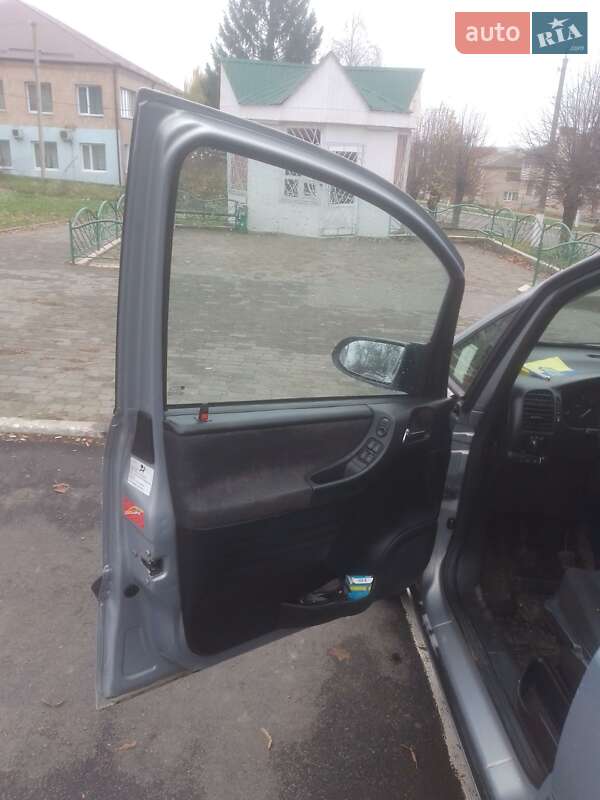 Мінівен Opel Zafira 2002 в Володимирі