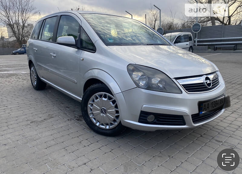 Минивэн Opel Zafira 2006 в Харькове