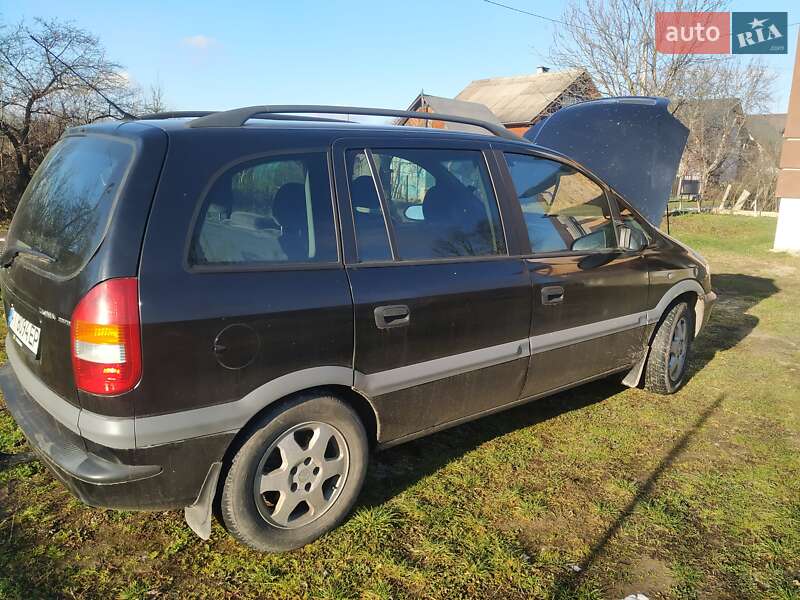 Минивэн Opel Zafira 2002 в Ивано-Франковске
