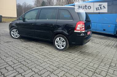 Мінівен Opel Zafira 2011 в Стрию