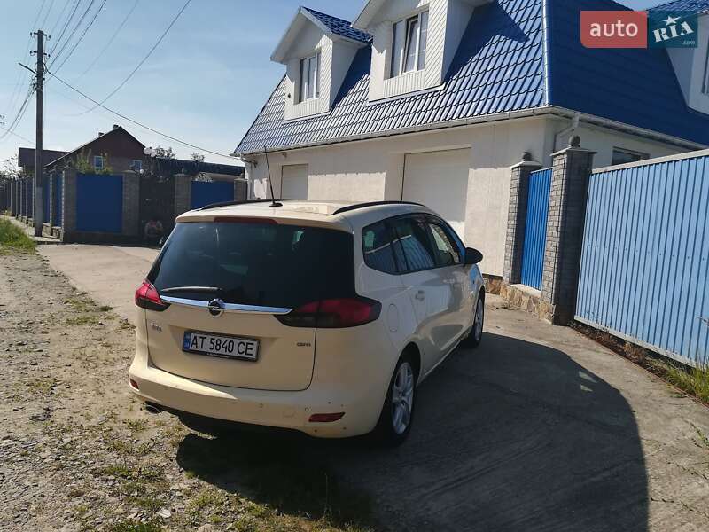 Микровэн Opel Zafira 2013 в Калуше